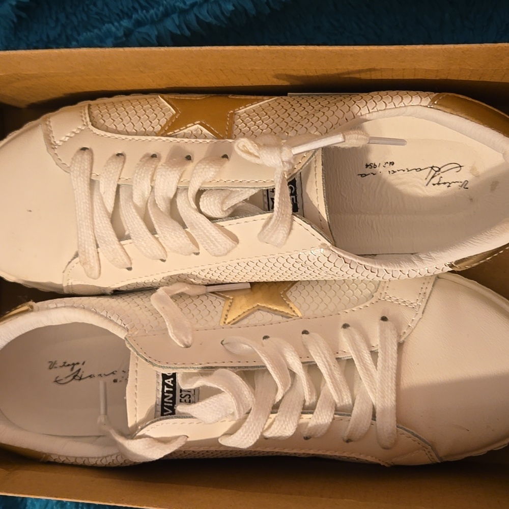 Vintage Havana Sneakers